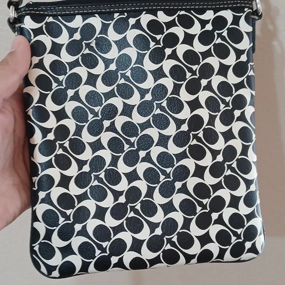 Coach CB - Picture 5 of 13